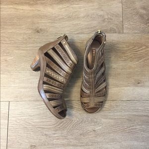 Pikolinos Mid Heel Sandals